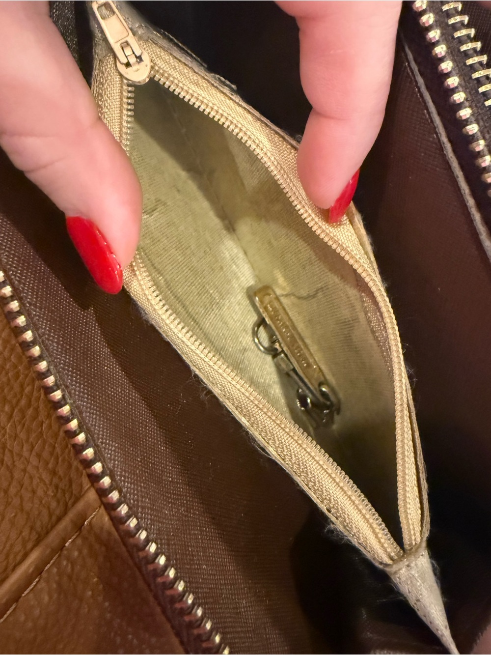 Michael Kors Brown and Black Signature Zip Wallet with Silver Logo -NEEDS WORK - Picture 6 of 9